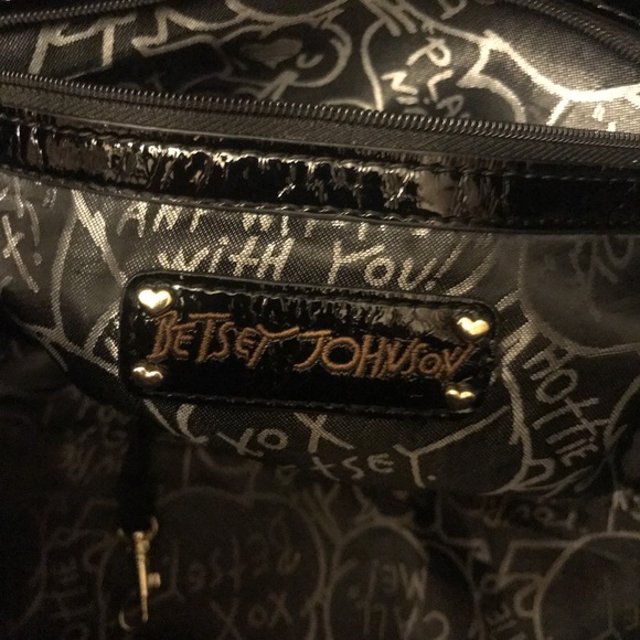 Betsy Johnson Black Lightly Quilted Bag - Picture 7 of 8